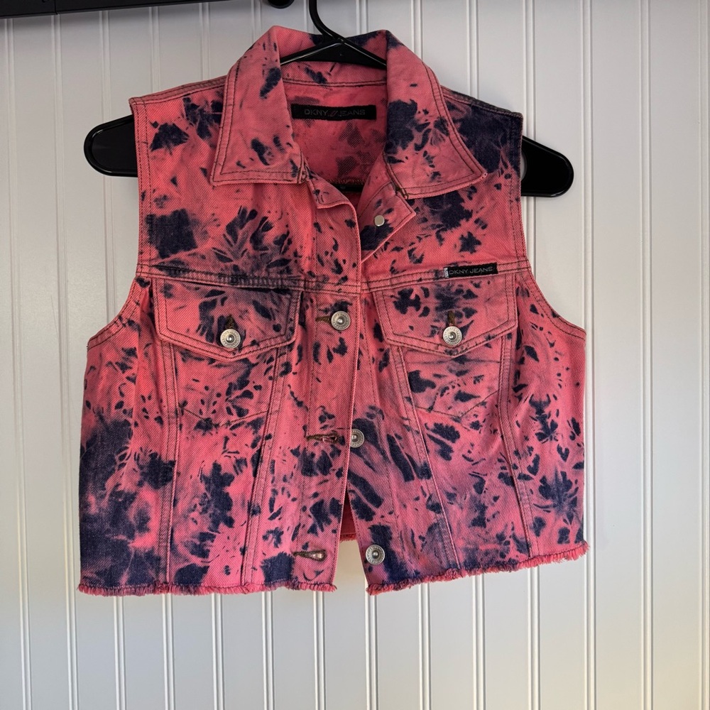 DKNY Jeans Denim Pink and Blue Acid Wash Vest size Medium